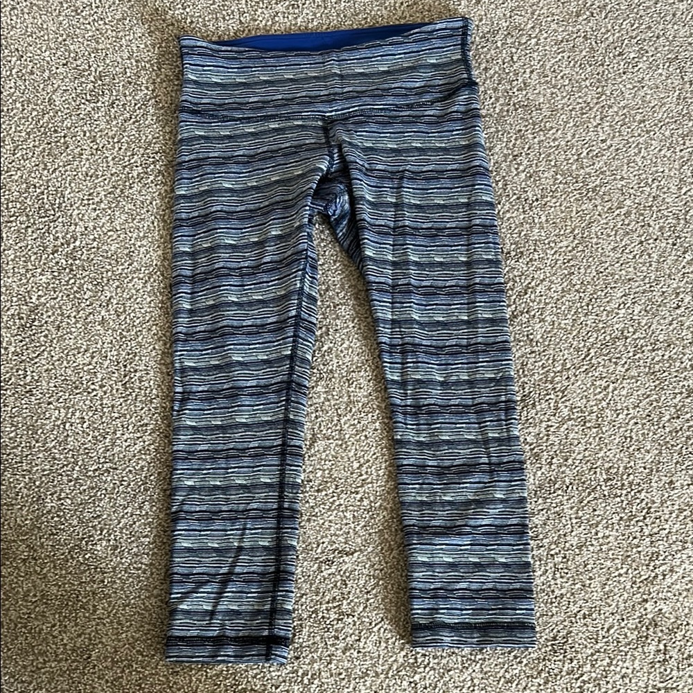 Lululemon Align crop 25” size 6